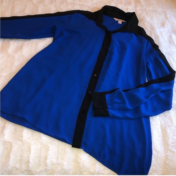 Button down Blouse - Picture 2 of 4